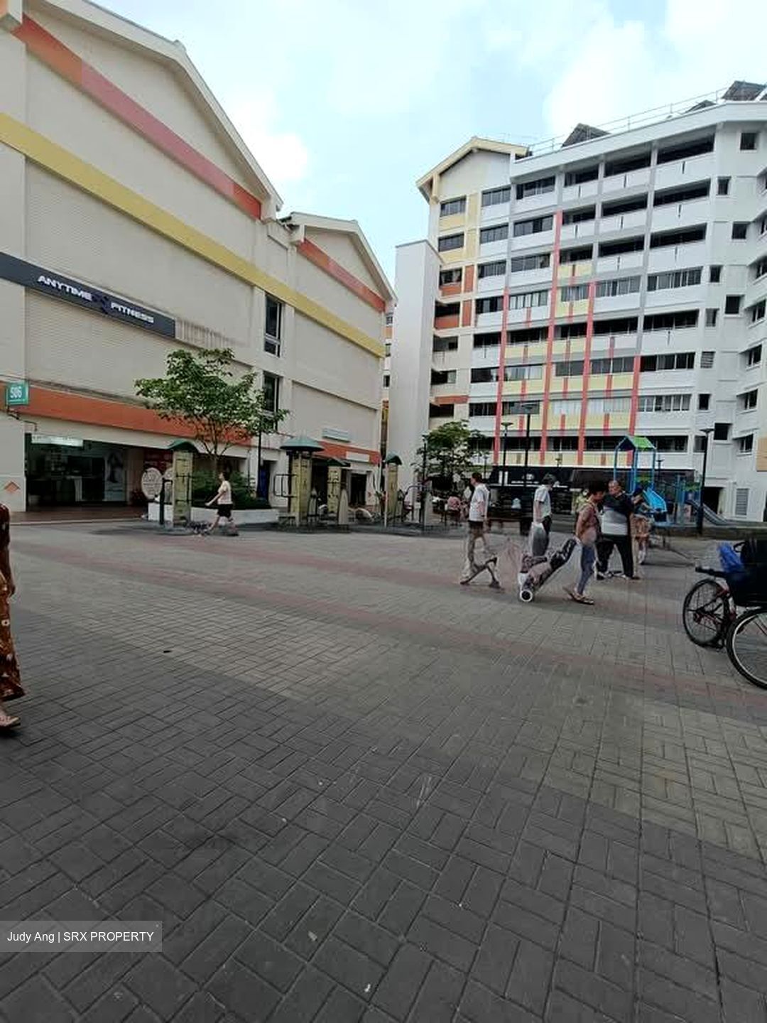 Tampines Heart (D18), Retail #576771791
